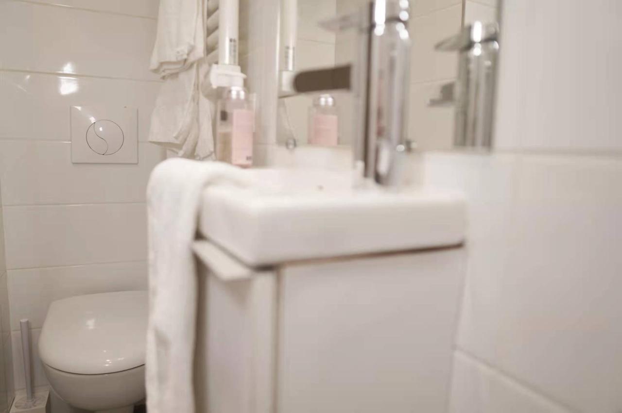 דירות פריז New Flat! 1Min To Saint Germain Des Pres מראה חיצוני תמונה
