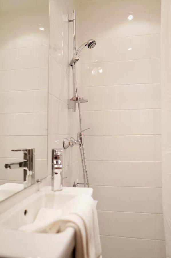 דירות פריז New Flat! 1Min To Saint Germain Des Pres מראה חיצוני תמונה